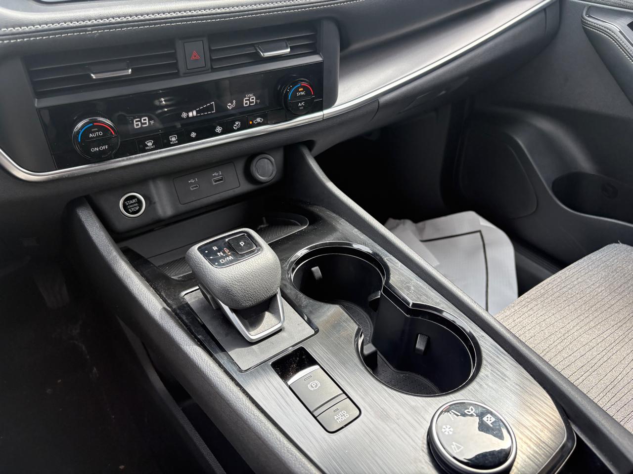 Nissan Rogue AWD SV 2023