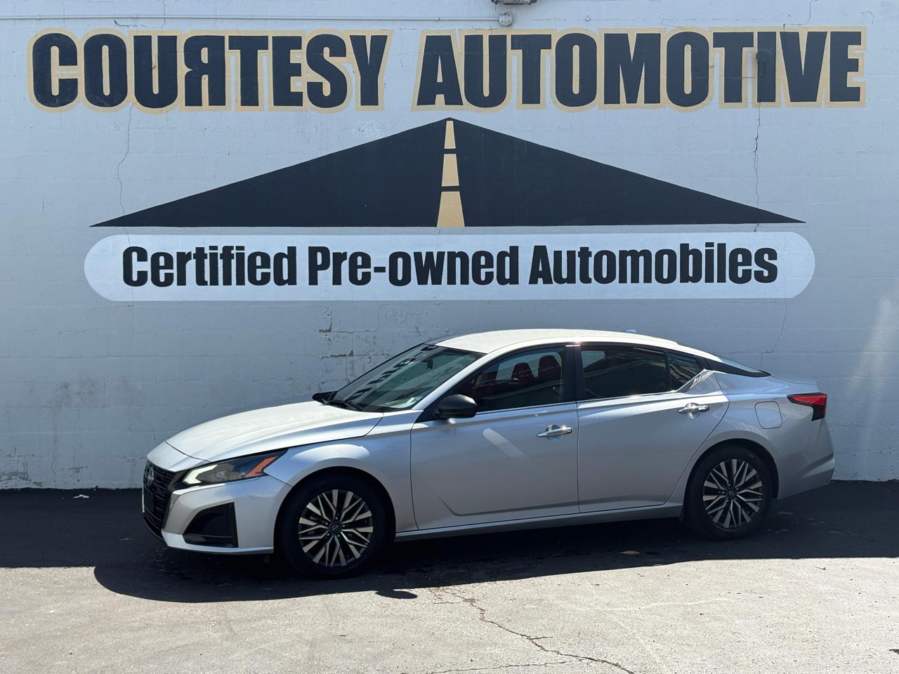 Nissan Altima 2.5 SV Sedan 2024