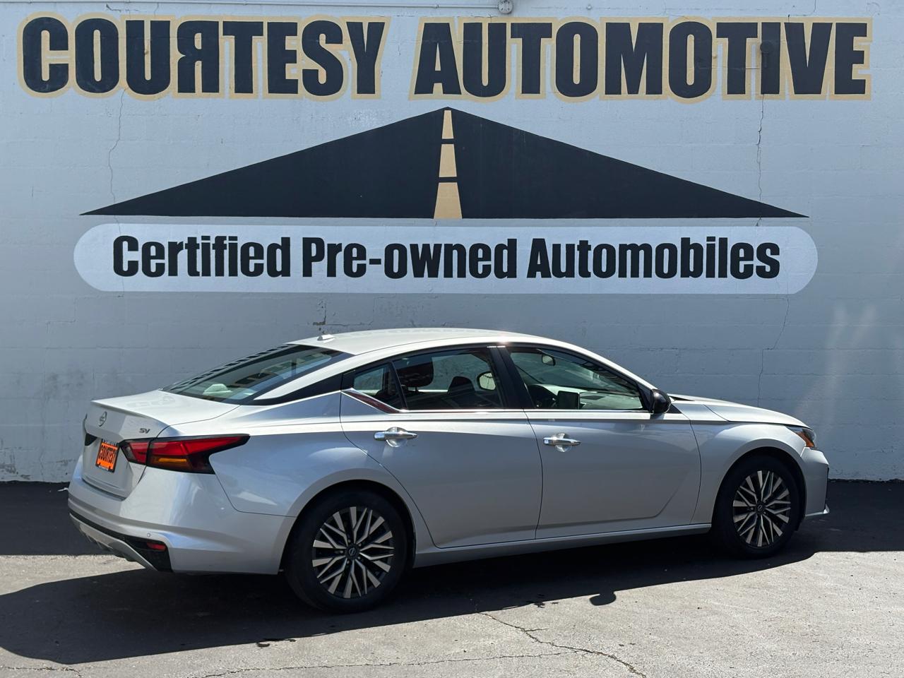 Nissan Altima 2.5 SV Sedan 2024