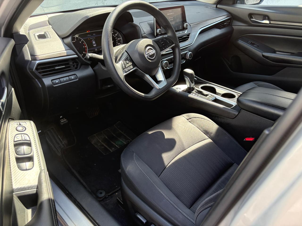 Nissan Altima 2.5 SV Sedan 2024