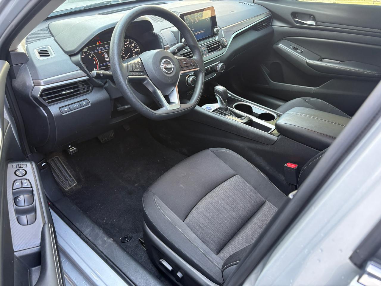 Nissan Altima 2.5 SV Sedan 2024