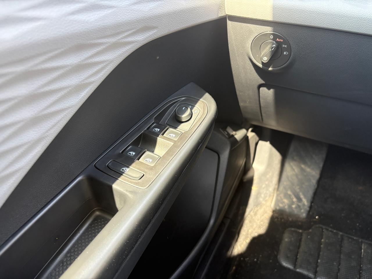 Volkswagen Taos S FWD 2024