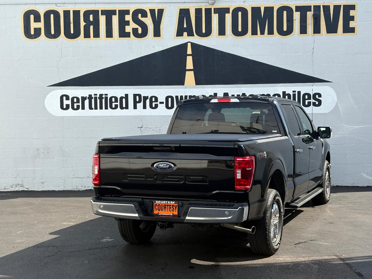 Ford F-150 XLT 4WD SuperCrew 5.5' Box 2022