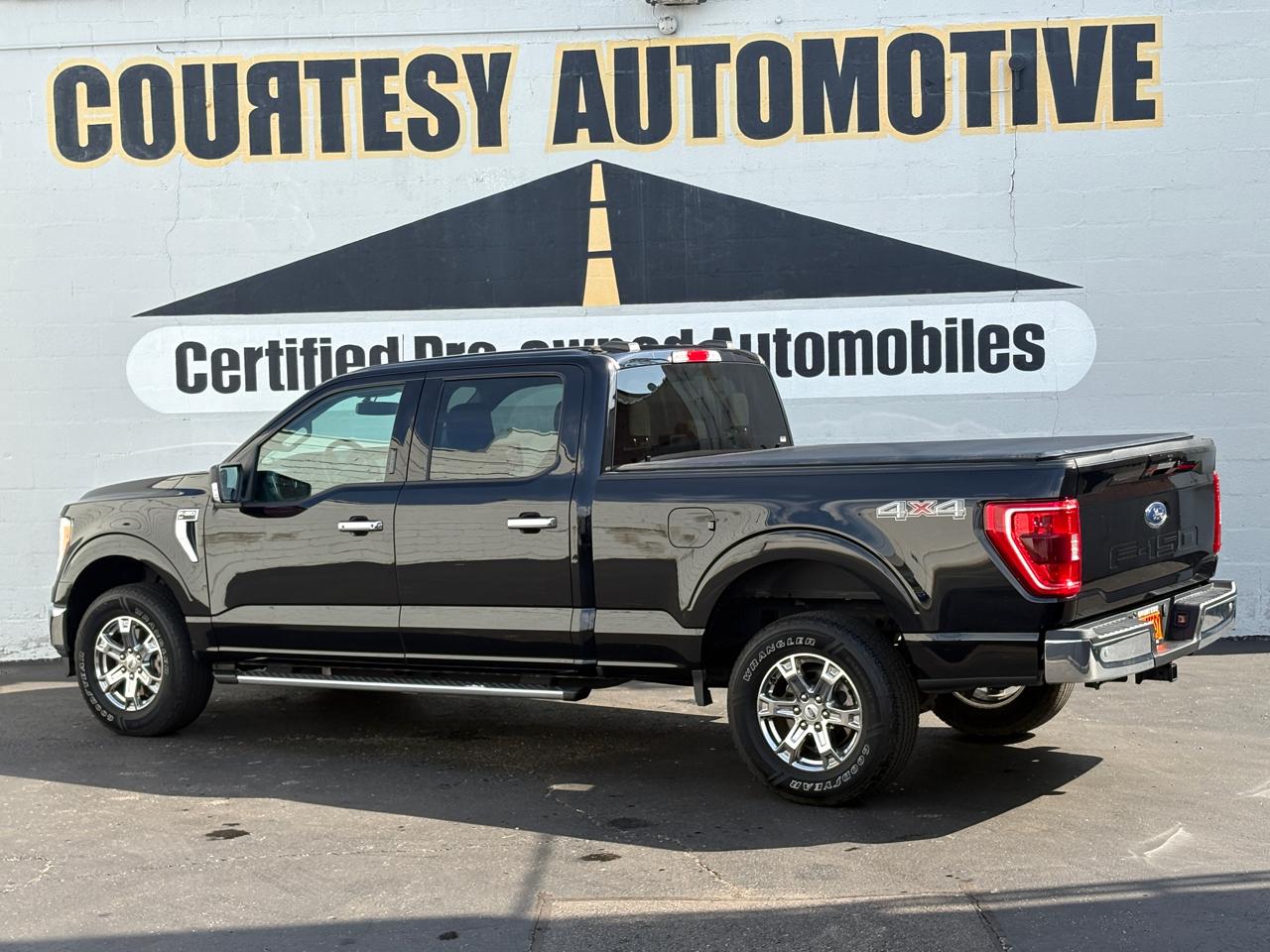 Ford F-150 XLT 4WD SuperCrew 5.5' Box 2022