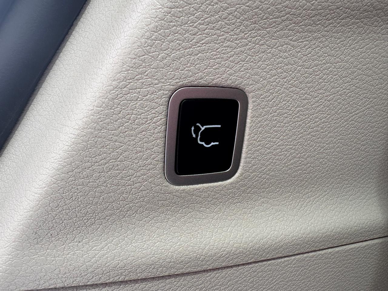 Chrysler Voyager LX FWD 2023