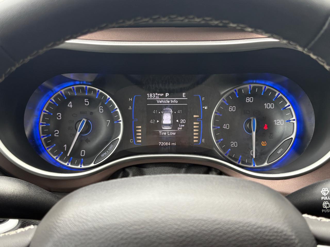 Chrysler Voyager LX FWD 2023