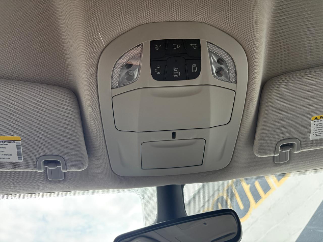 Chrysler Voyager LX FWD 2023