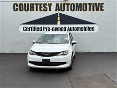 2023 Chrysler Voyager 