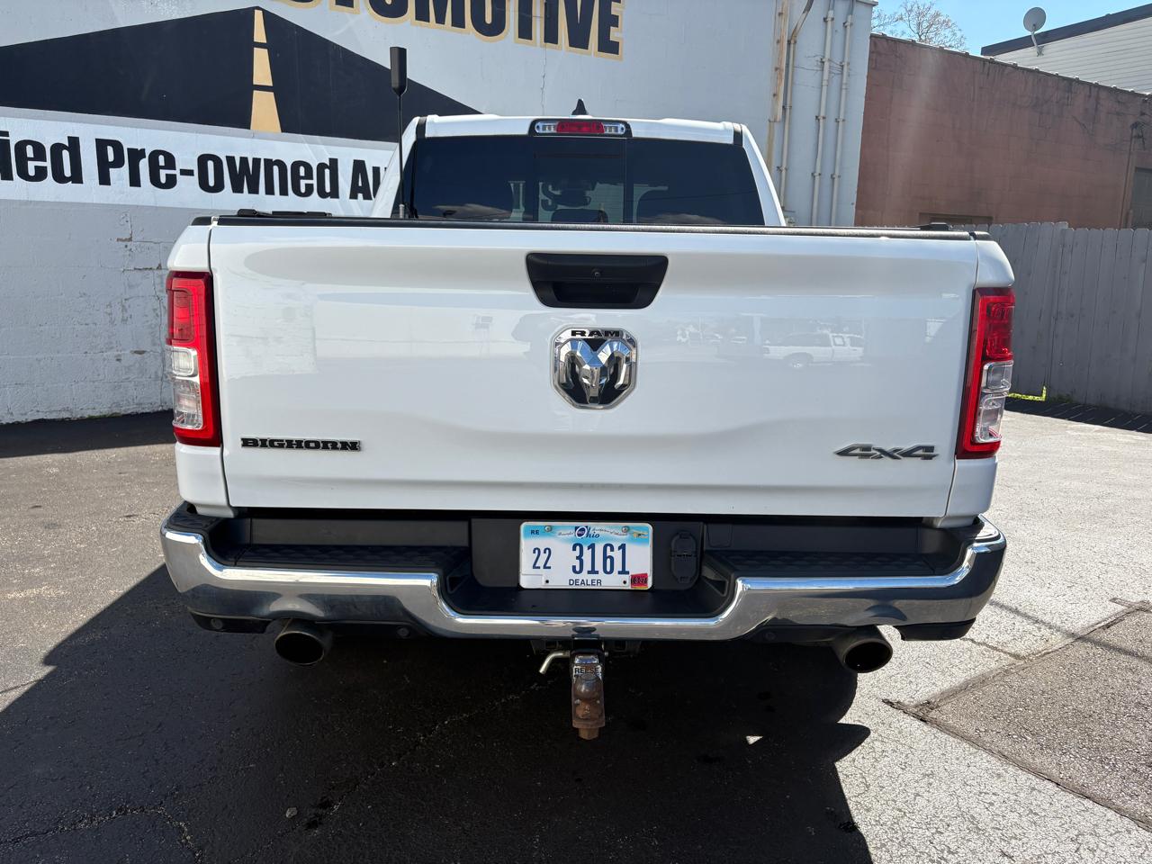 RAM 1500 Big Horn 4x4 Crew Cab 5'7" Box 2023