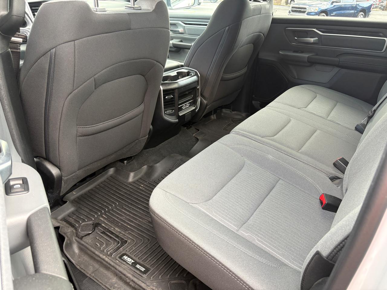 RAM 1500 Big Horn 4x4 Crew Cab 5'7" Box 2023