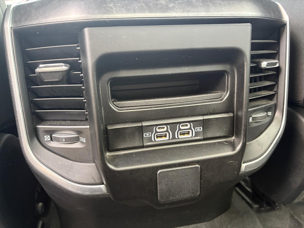RAM 1500 Big Horn 4x4 Crew Cab 5'7" Box 2023