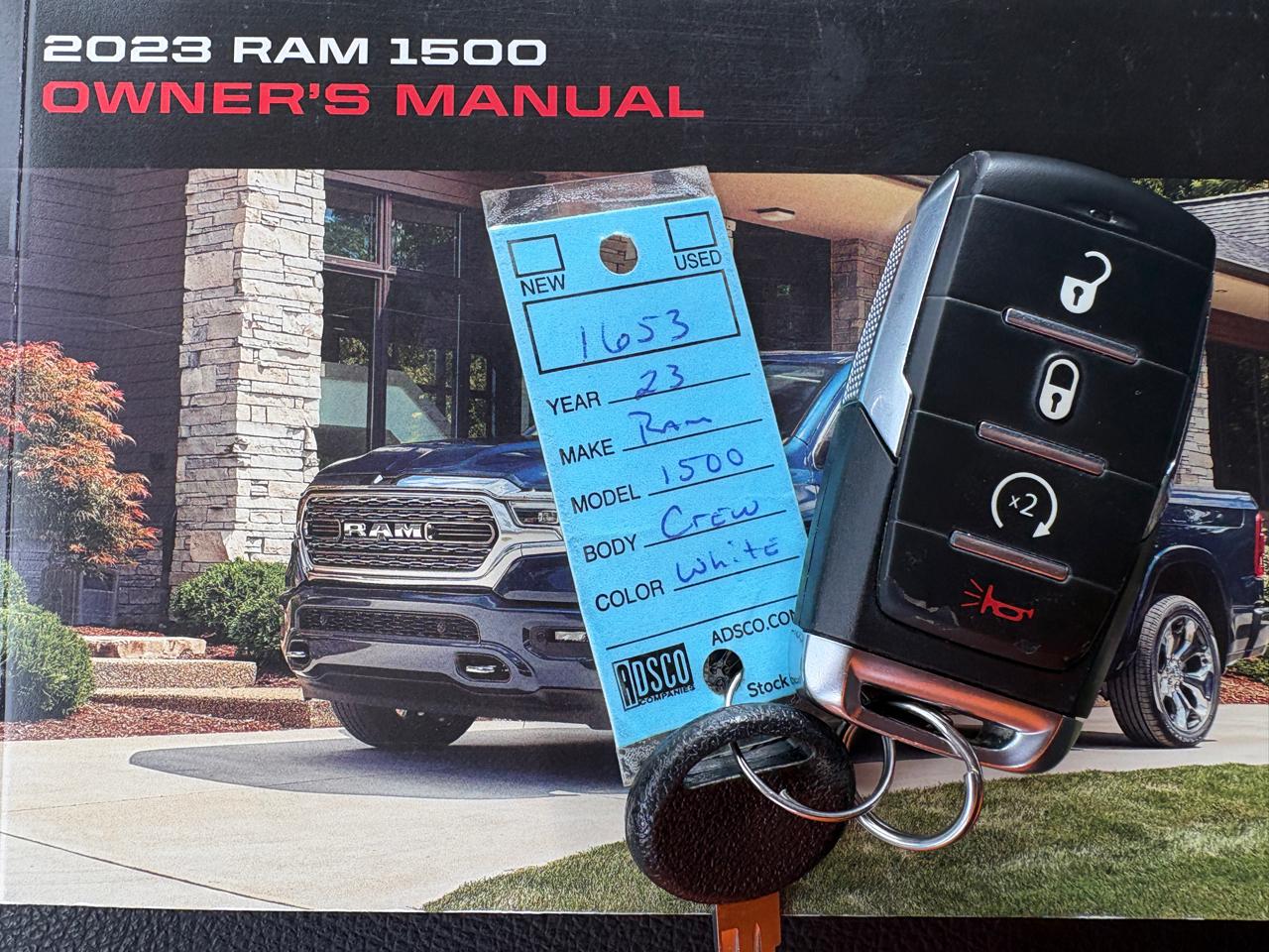 RAM 1500 Big Horn 4x4 Crew Cab 5'7" Box 2023