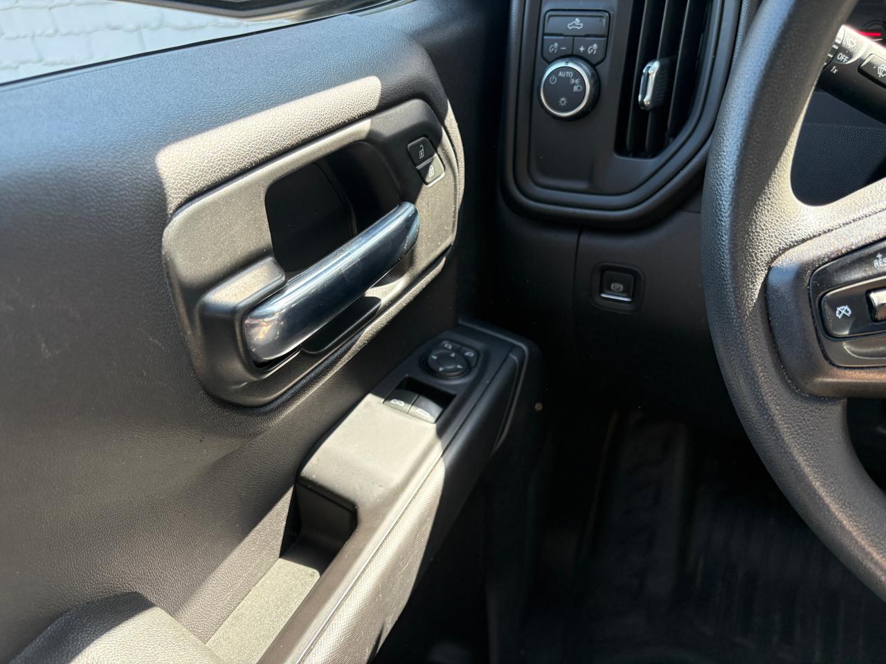 Chevrolet Silverado 1500 2WD Reg Cab 140" Work Truck 2020