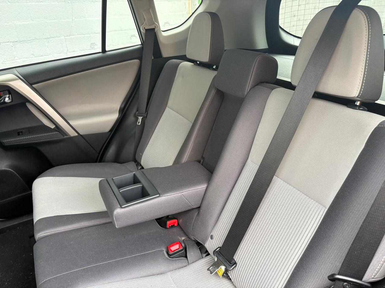 Toyota RAV4 FWD 4dr XLE (Natl) 2014