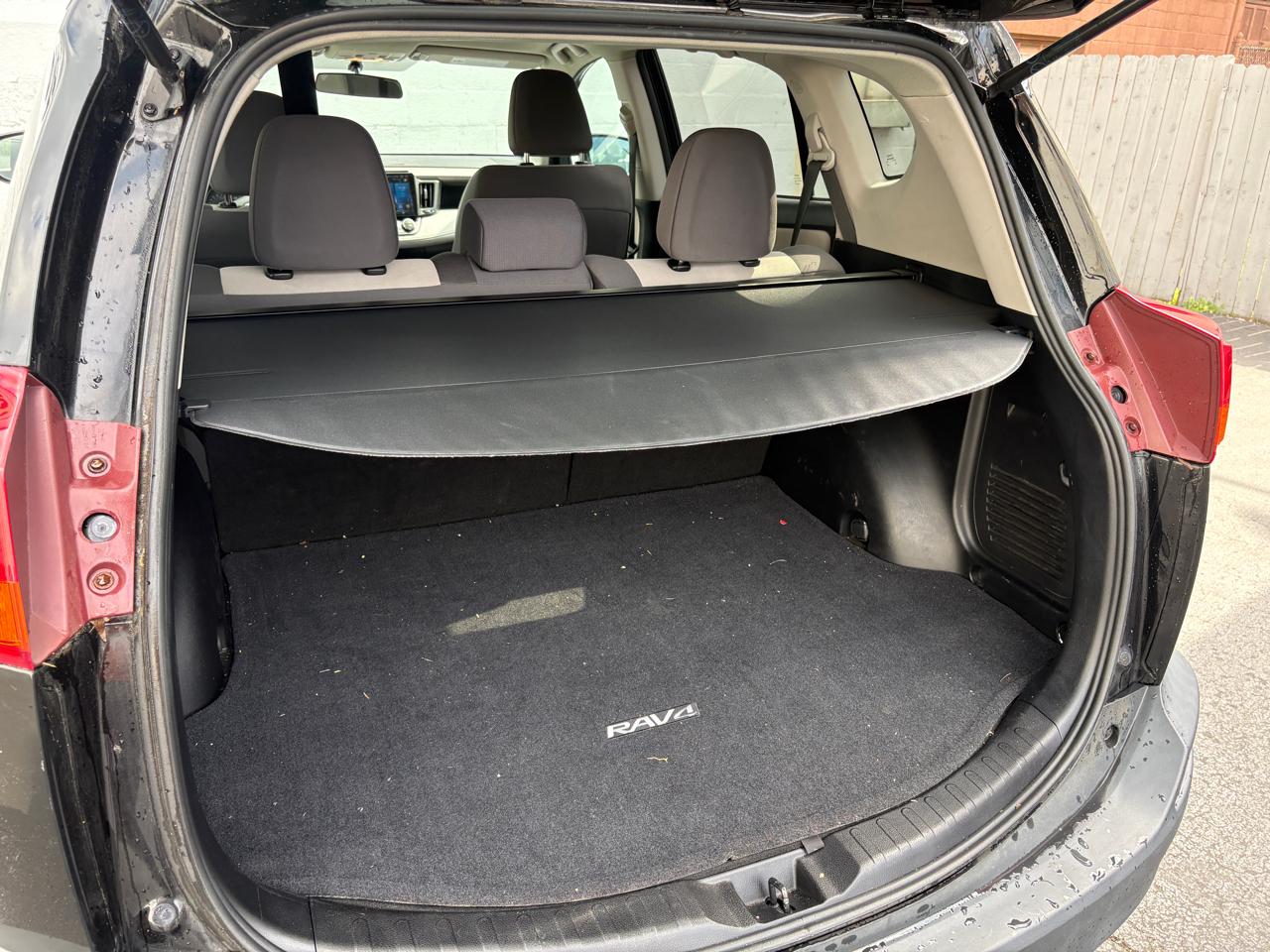 Toyota RAV4 FWD 4dr XLE (Natl) 2014