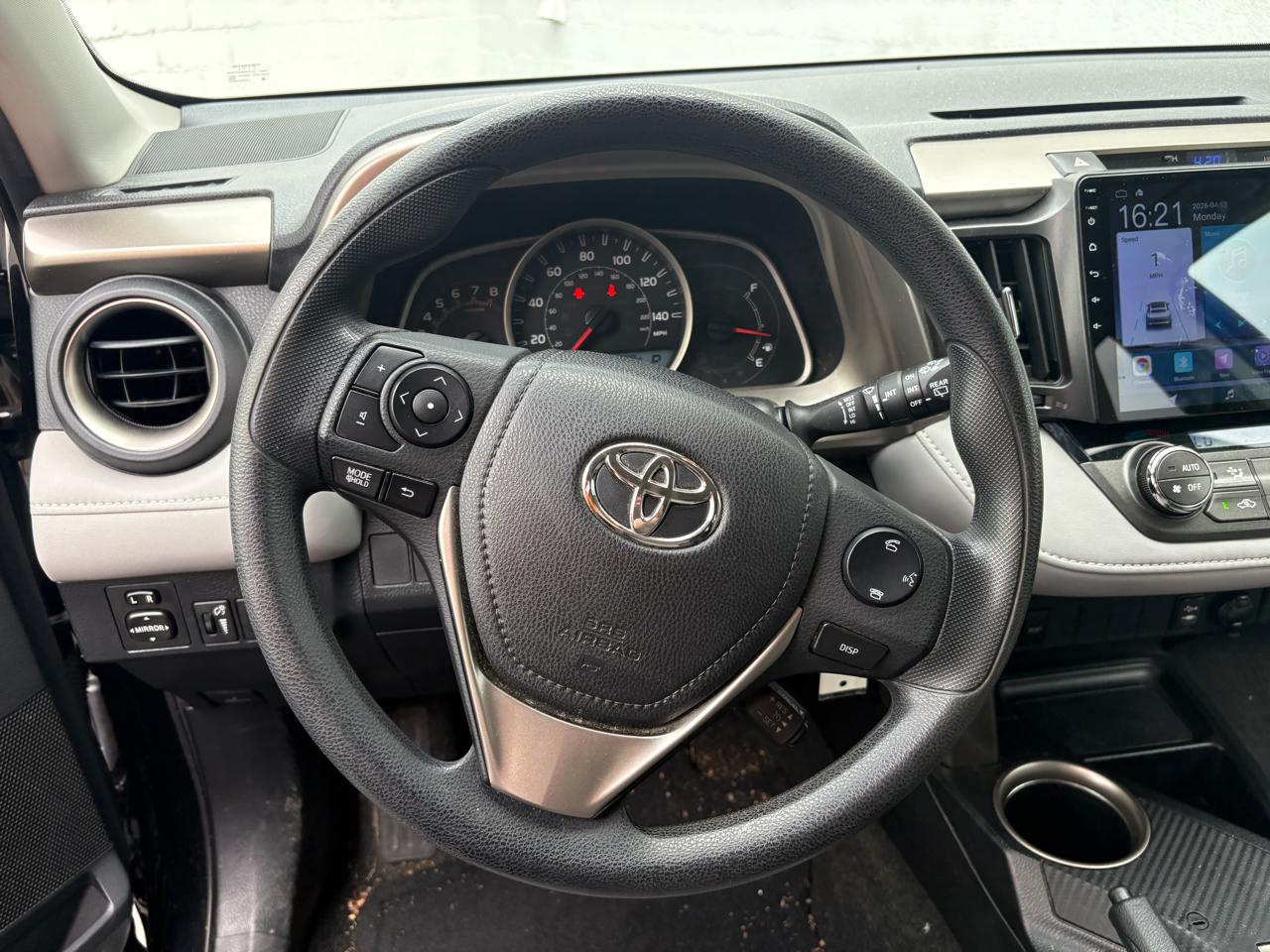 Toyota RAV4 FWD 4dr XLE (Natl) 2014
