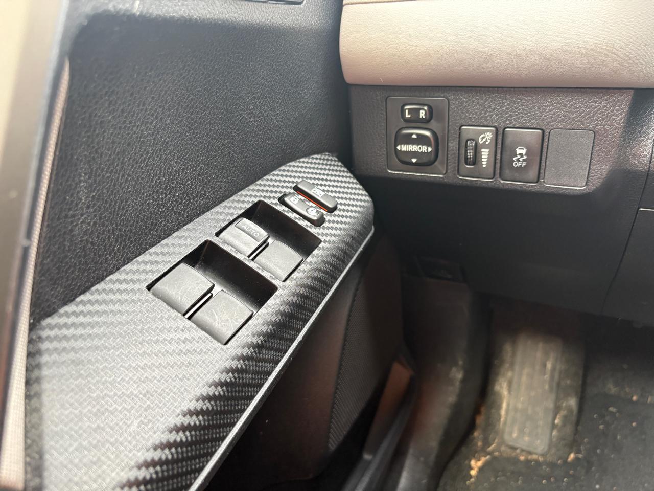 Toyota RAV4 FWD 4dr XLE (Natl) 2014