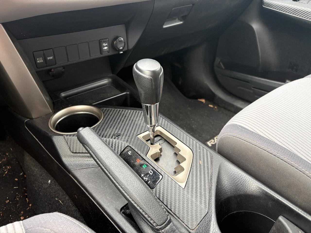 Toyota RAV4 FWD 4dr XLE (Natl) 2014