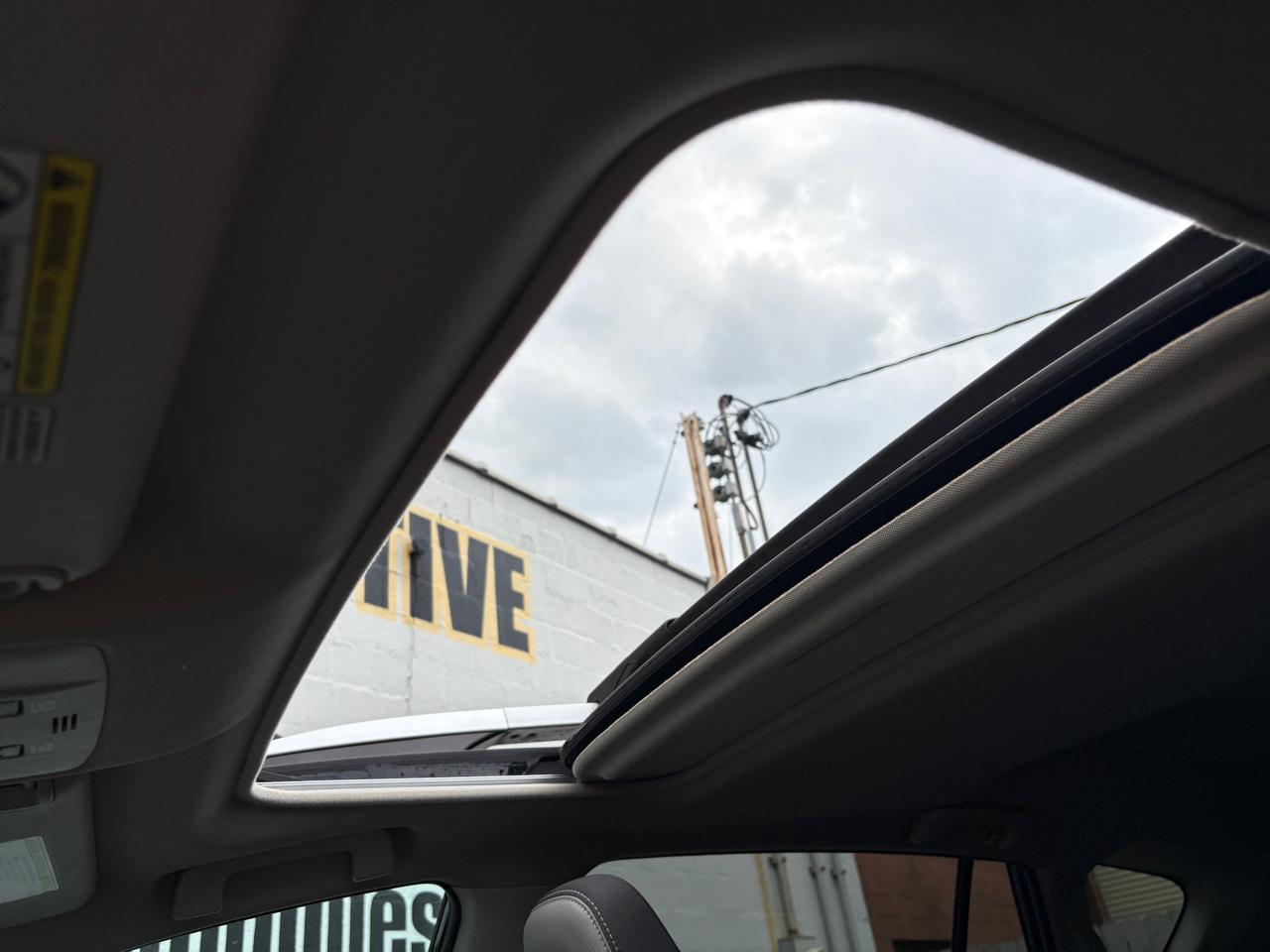 Toyota RAV4 FWD 4dr XLE (Natl) 2014