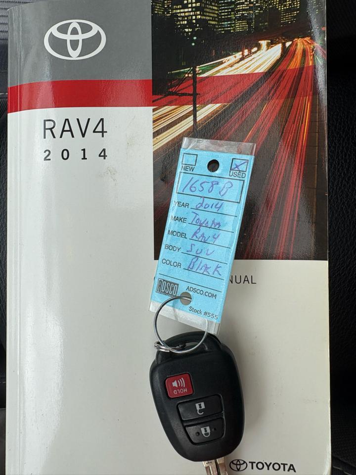 Toyota RAV4 FWD 4dr XLE (Natl) 2014