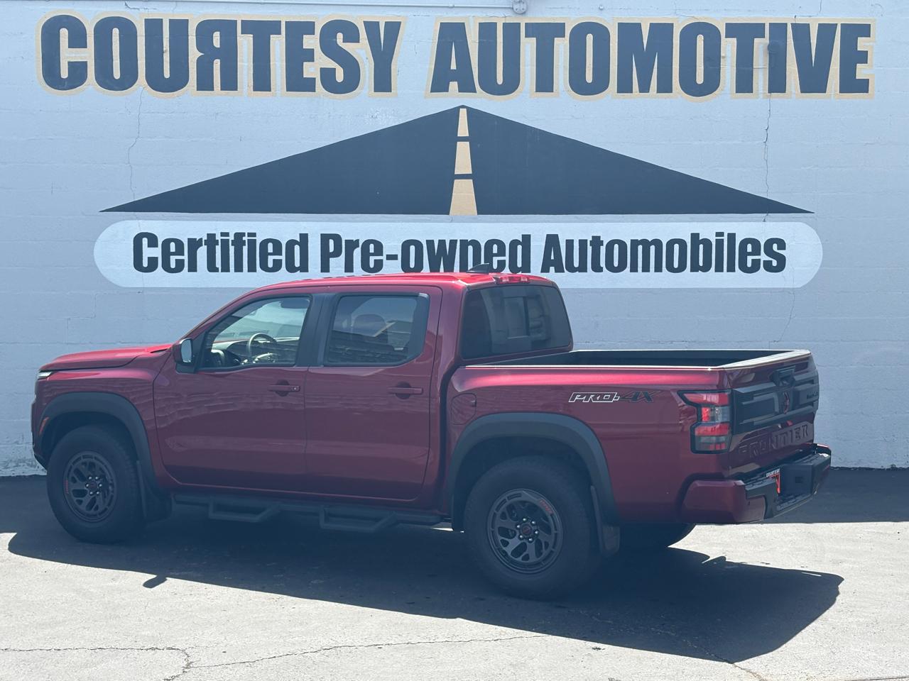 Nissan Frontier Crew Cab 4x4 PRO-4X 2025