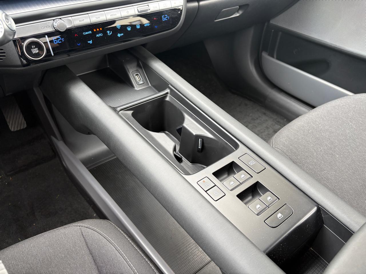 Hyundai Ioniq 6 SE AWD 2024
