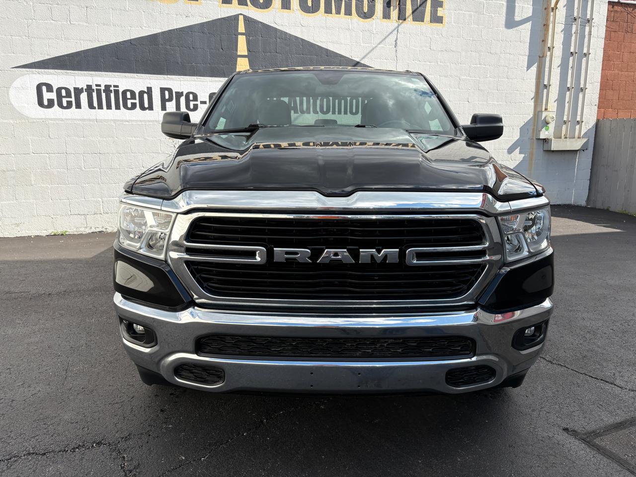 RAM 1500 Big Horn 4x4 Quad Cab 6'4" Box 2021