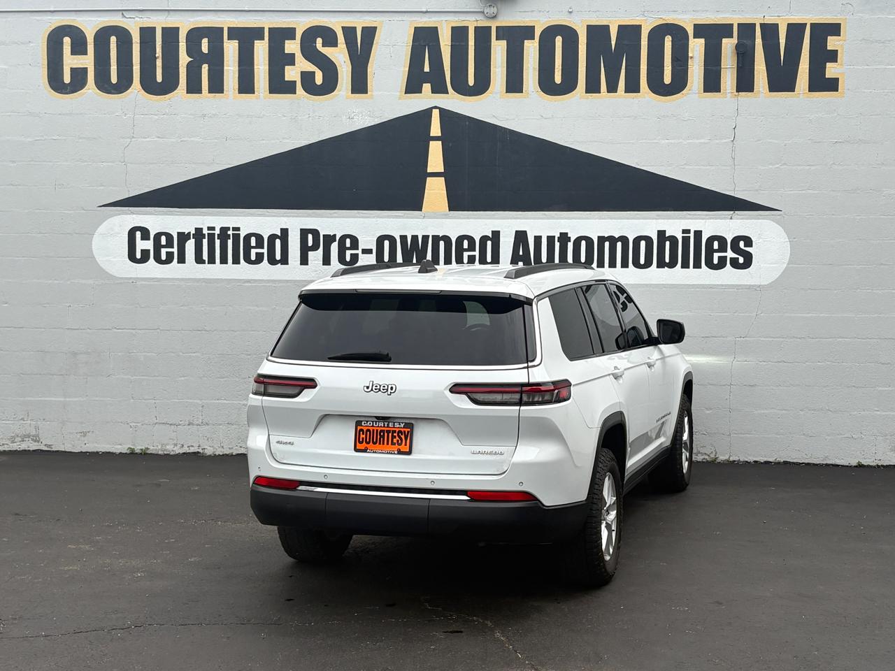 Jeep Grand Cherokee L Laredo 4x4 2024