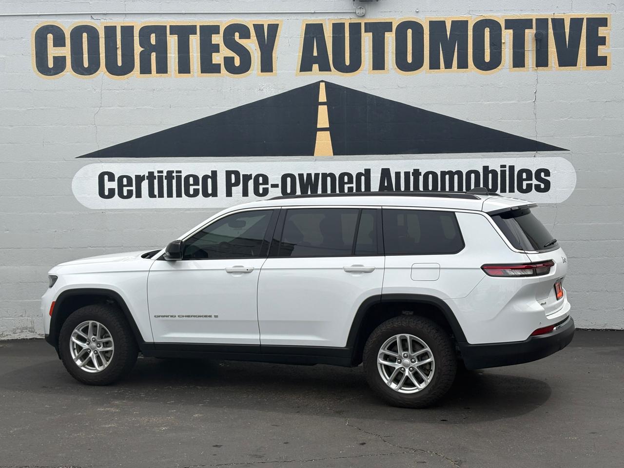 Jeep Grand Cherokee L Laredo 4x4 2024