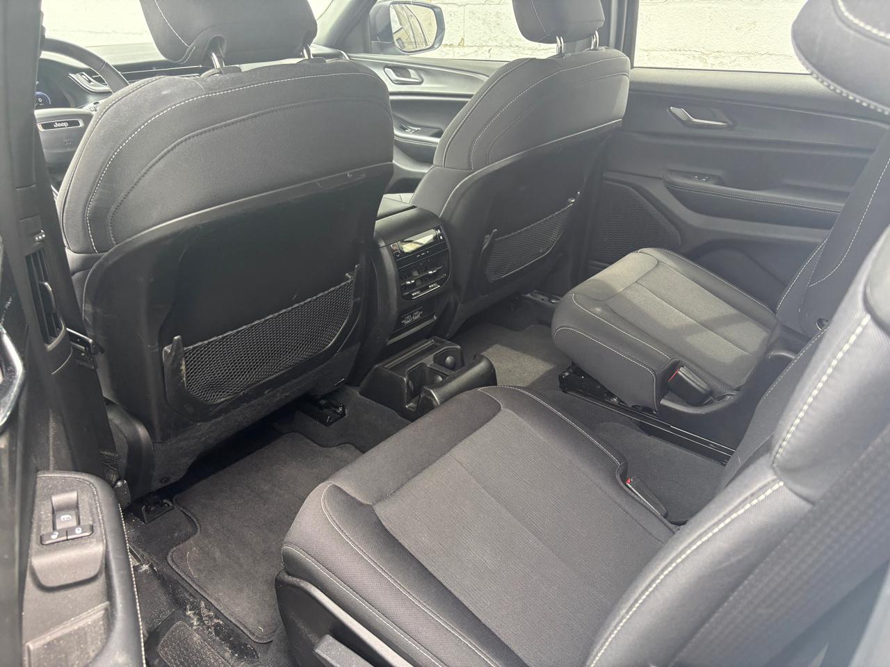 Jeep Grand Cherokee L Laredo 4x4 2024