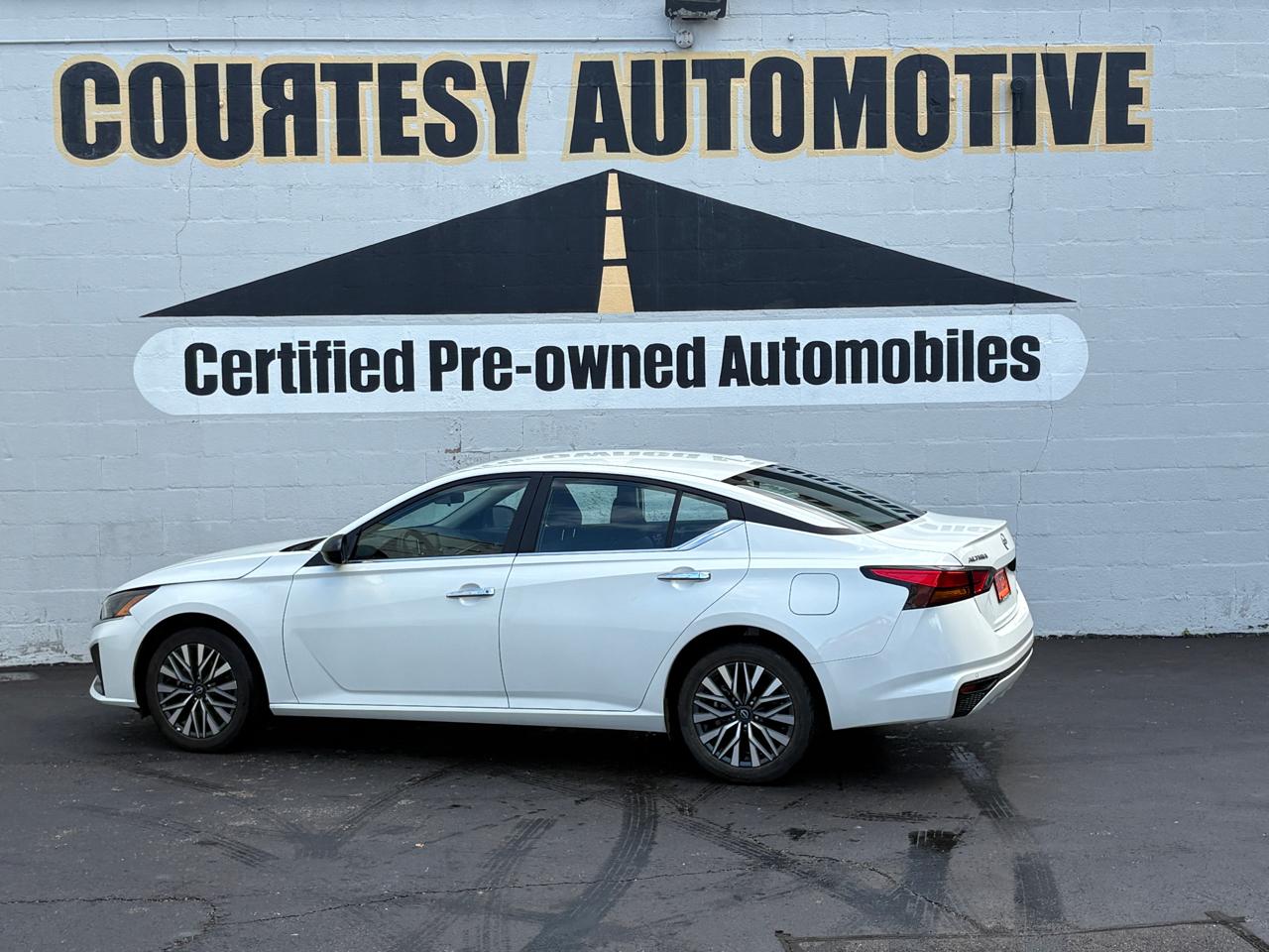 Nissan Altima 2.5 SV AWD Sedan 2024
