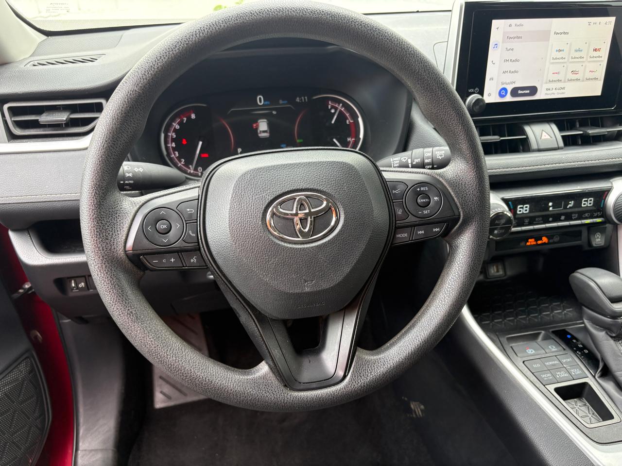 Toyota RAV4 XLE AWD (Natl) 2025