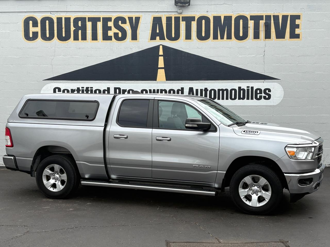 RAM 1500 Big Horn 4x4 Quad Cab 6'4" Box 2022