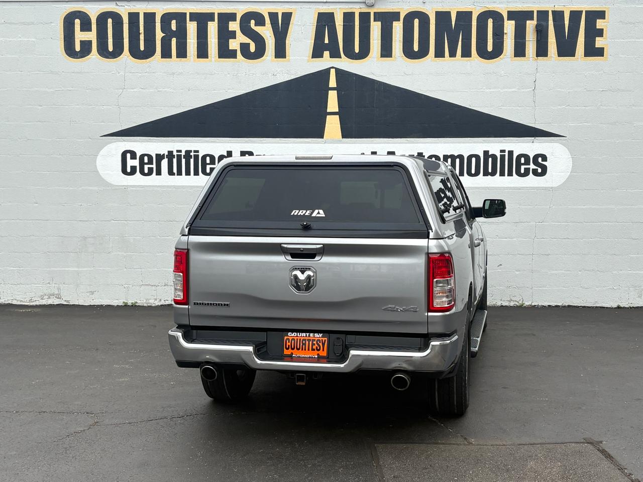 RAM 1500 Big Horn 4x4 Quad Cab 6'4" Box 2022