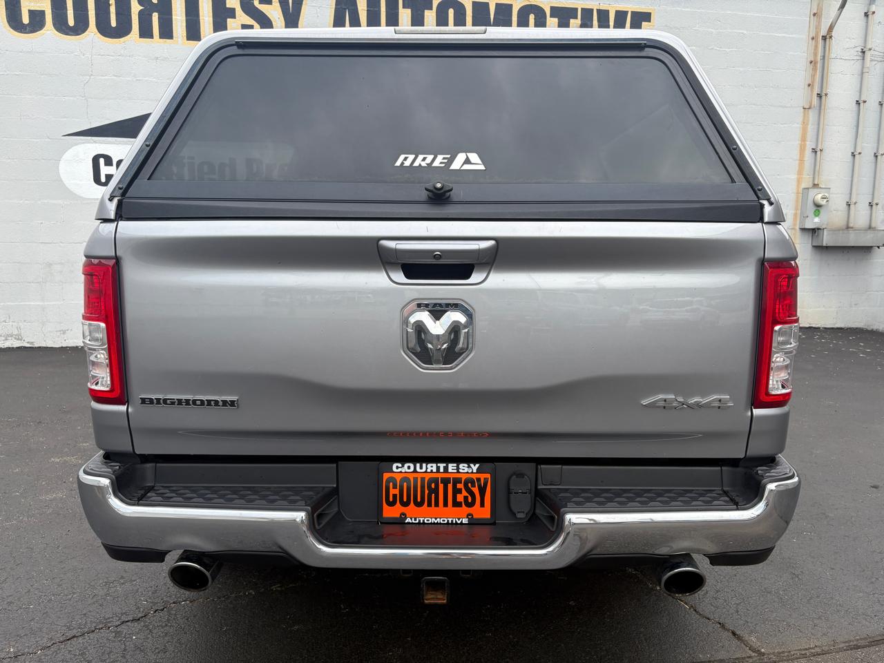 RAM 1500 Big Horn 4x4 Quad Cab 6'4" Box 2022