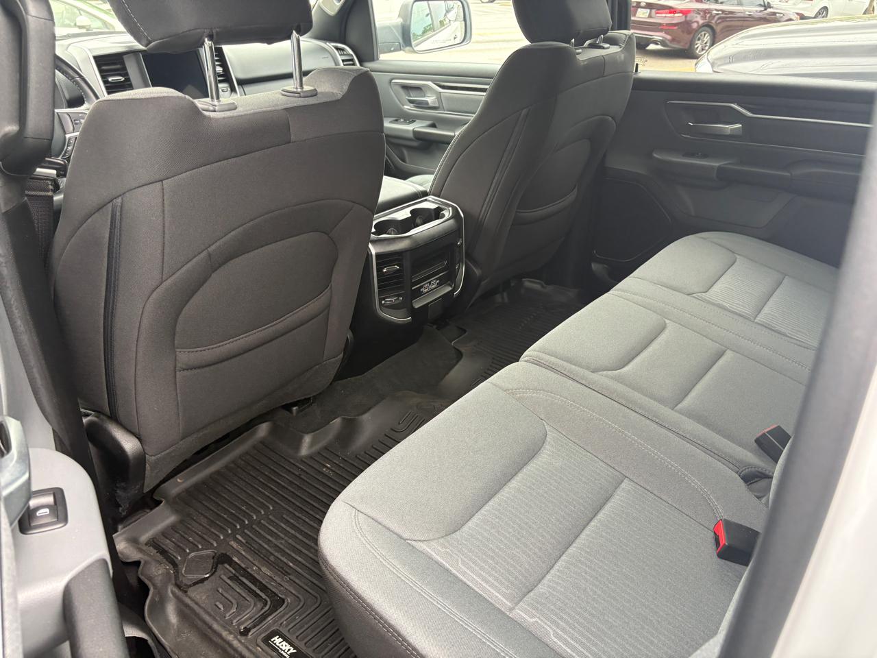 RAM 1500 Big Horn 4x4 Quad Cab 6'4" Box 2022