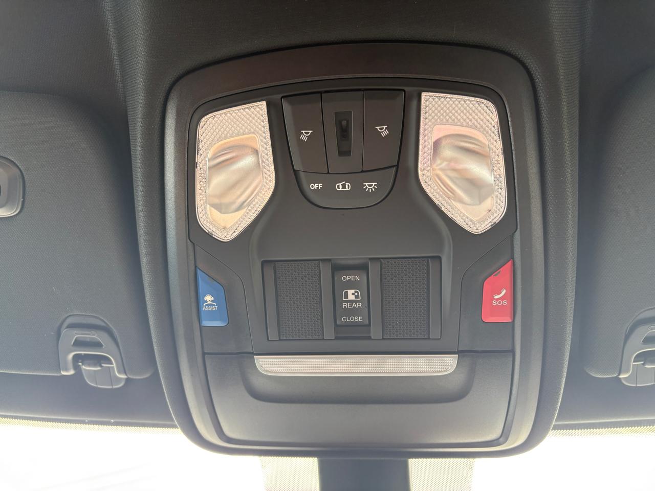 RAM 1500 Big Horn 4x4 Quad Cab 6'4" Box 2022