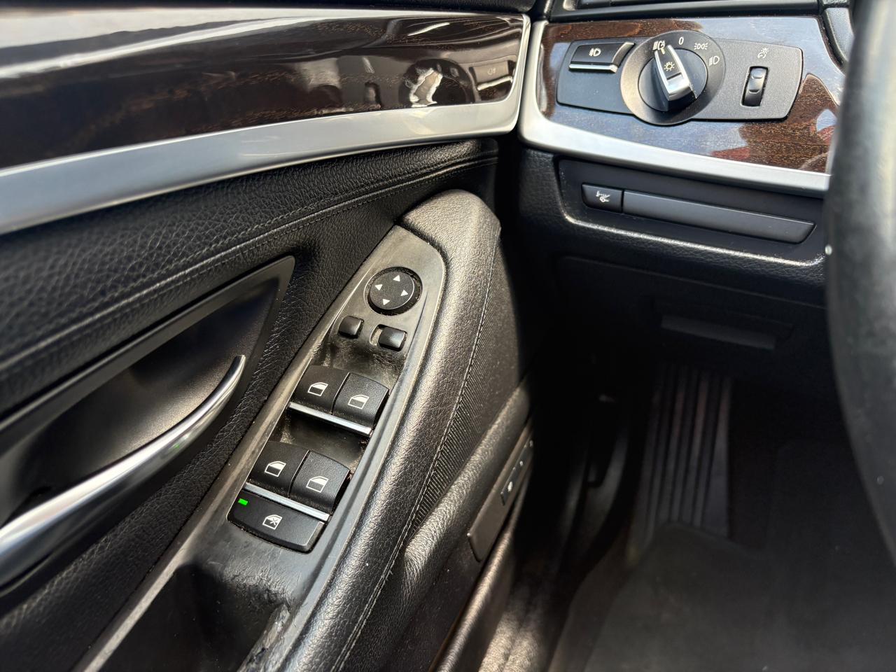 BMW 5 Series 4dr Sdn 535i RWD 2015