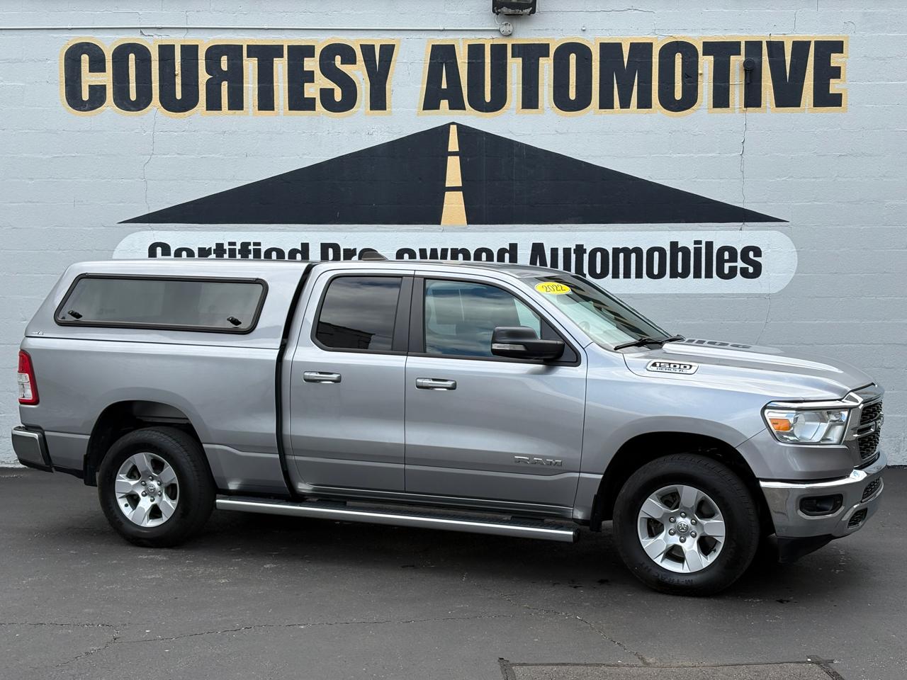 RAM 1500 Big Horn 4x4 Quad Cab 6'4" Box 2022