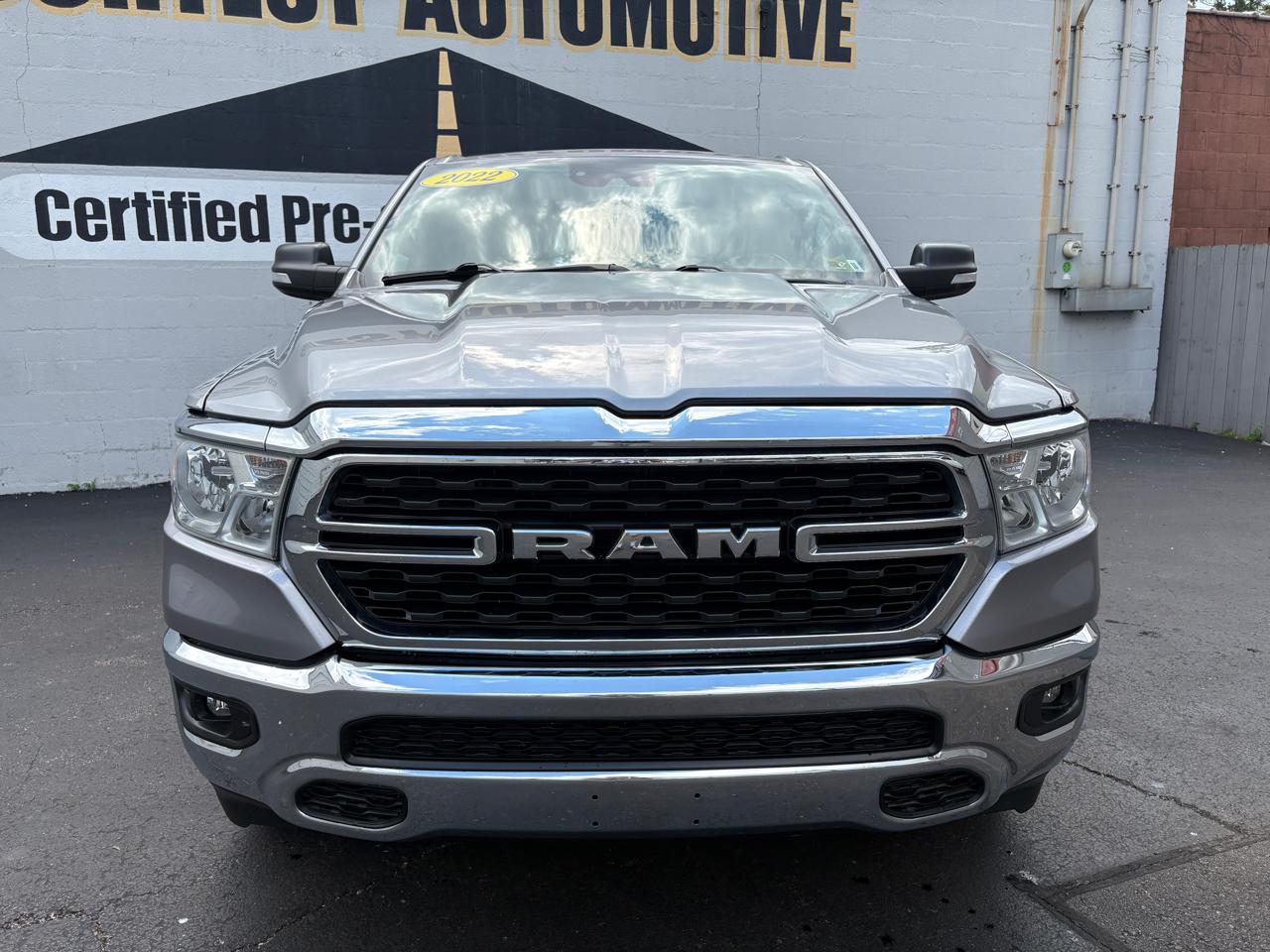 RAM 1500 Big Horn 4x4 Quad Cab 6'4" Box 2022