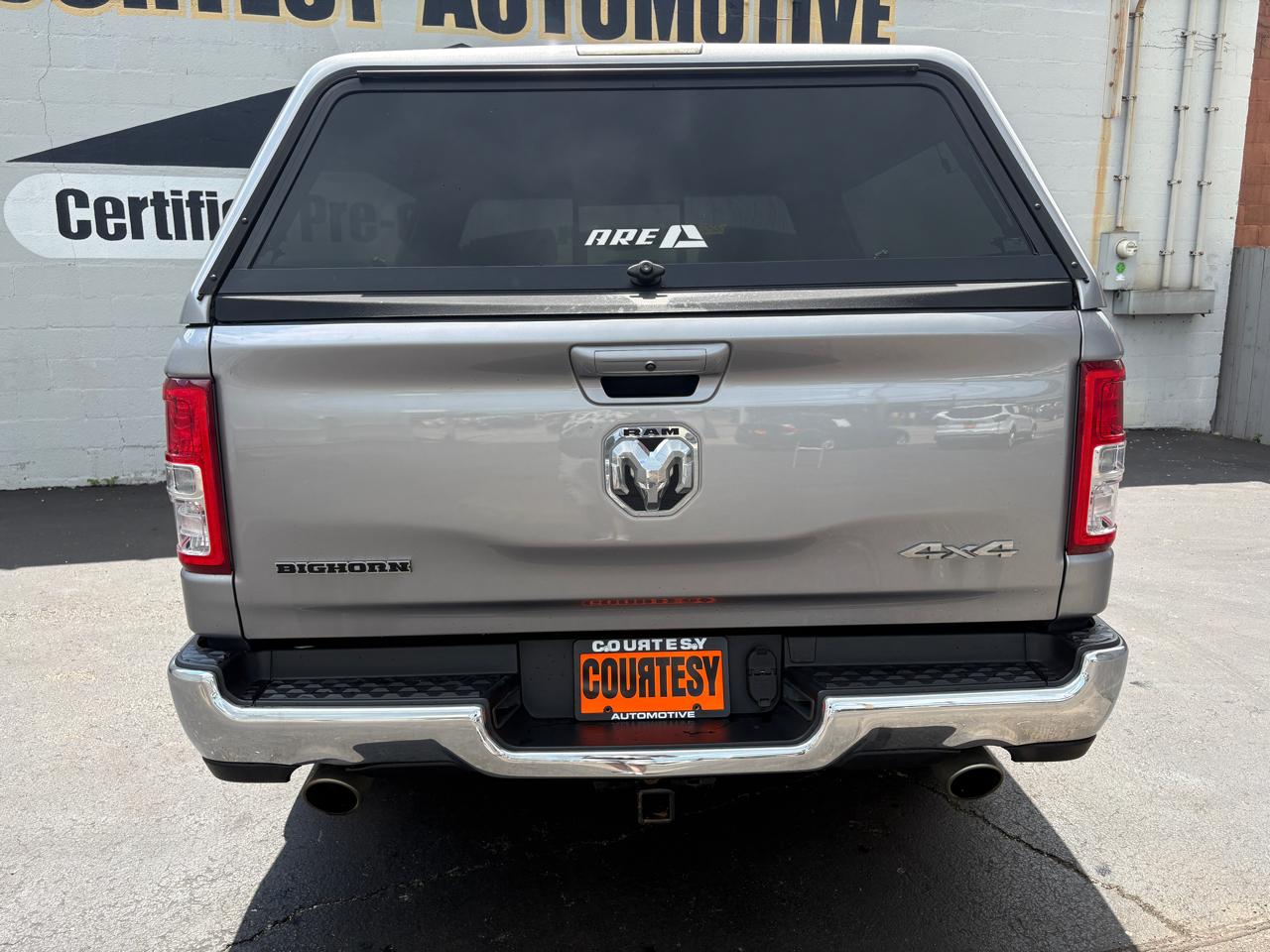 RAM 1500 Big Horn 4x4 Quad Cab 6'4" Box 2022