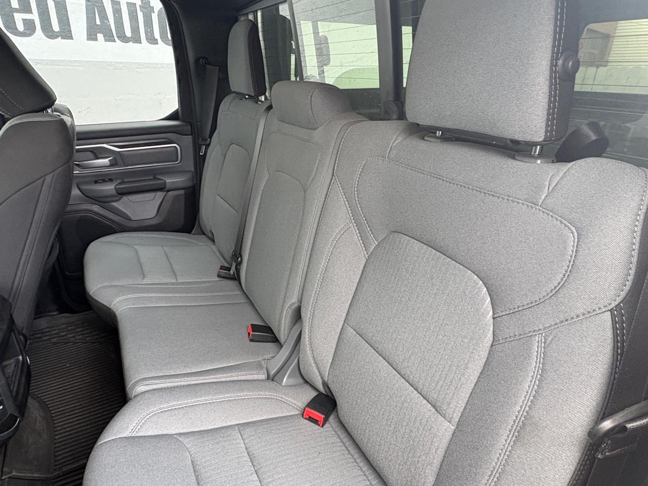 RAM 1500 Big Horn 4x4 Quad Cab 6'4" Box 2022