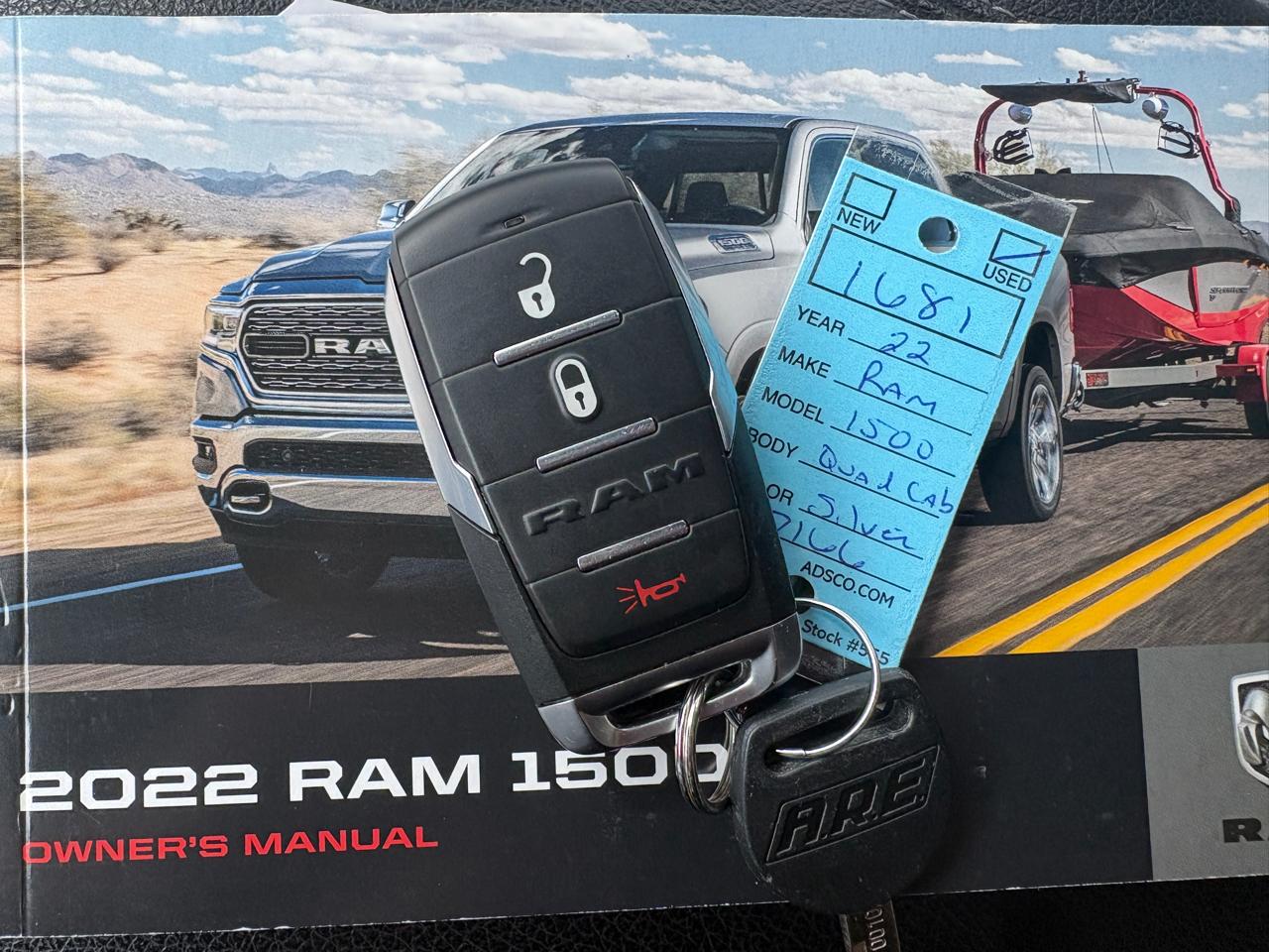 RAM 1500 Big Horn 4x4 Quad Cab 6'4" Box 2022