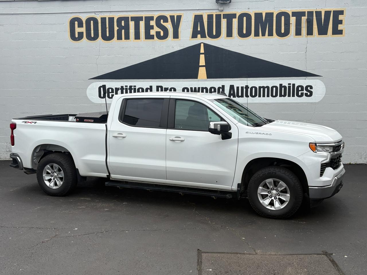 Chevrolet Silverado 1500 4WD Crew Cab 157" LT 2022