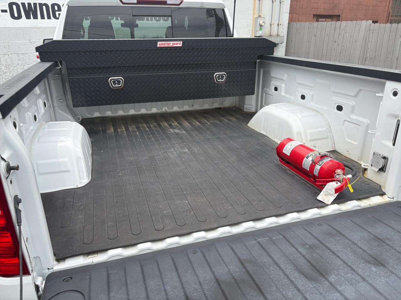 Chevrolet Silverado 1500 4WD Crew Cab 157" LT 2022
