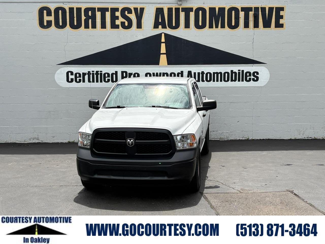 RAM 1500 Classic Tradesman 4x4 Crew Cab 6'4" Box 2023
