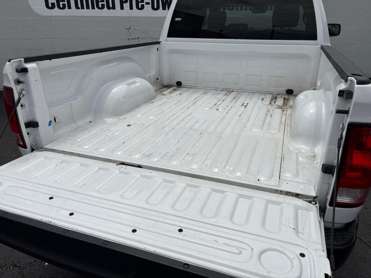 RAM 1500 Classic Tradesman 4x4 Crew Cab 6'4" Box 2023