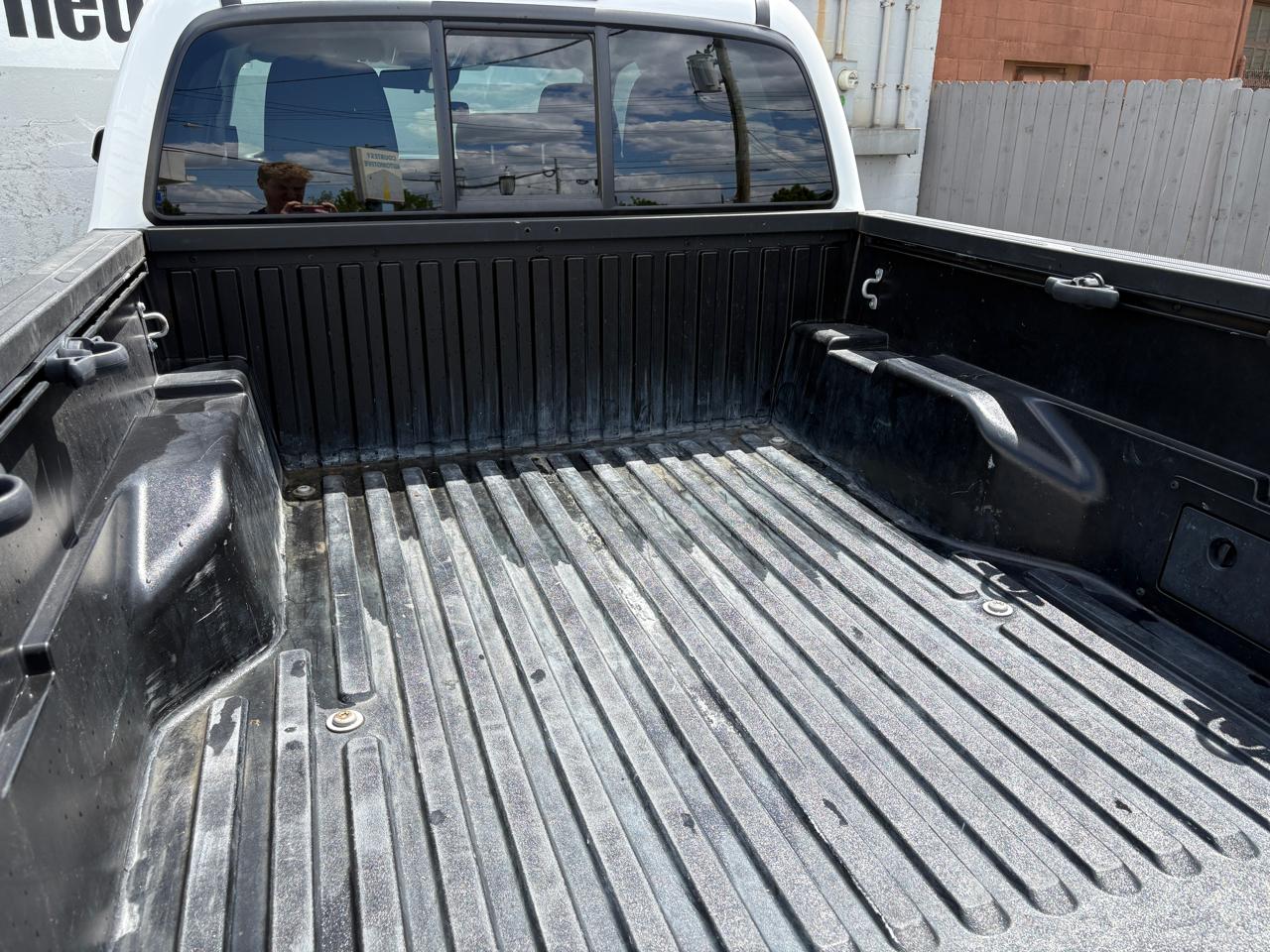 Toyota Tacoma 4WD TRD Off Road Double Cab 5' Bed V6 MT (Natl) 2022