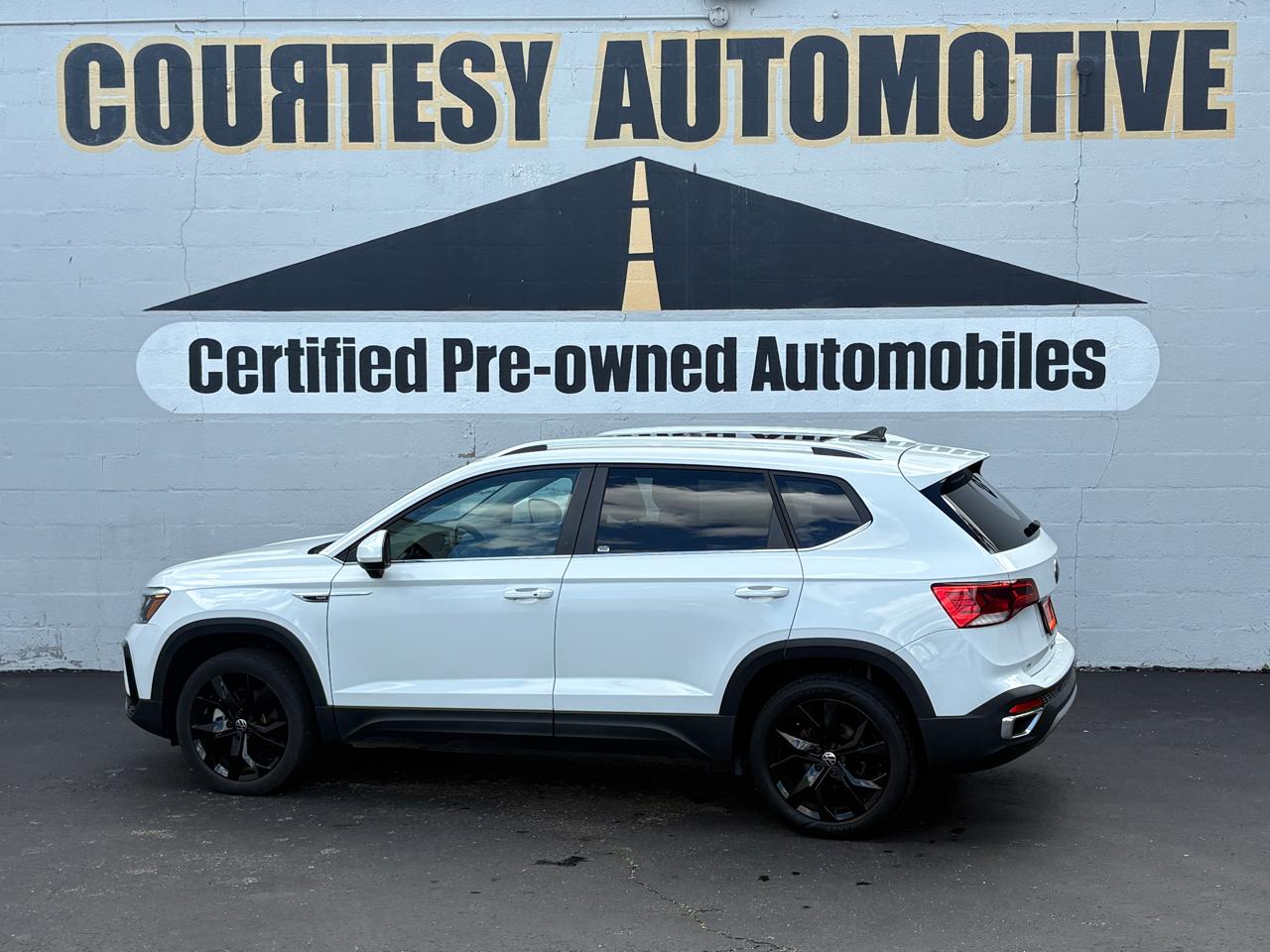 Volkswagen Taos SE FWD 2024