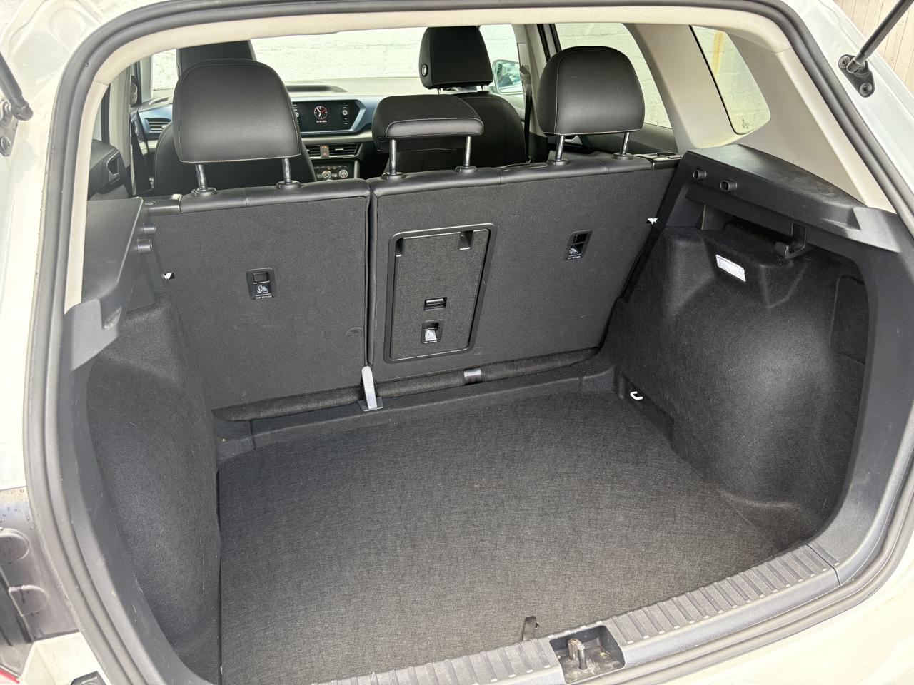 Volkswagen Taos SE FWD 2024